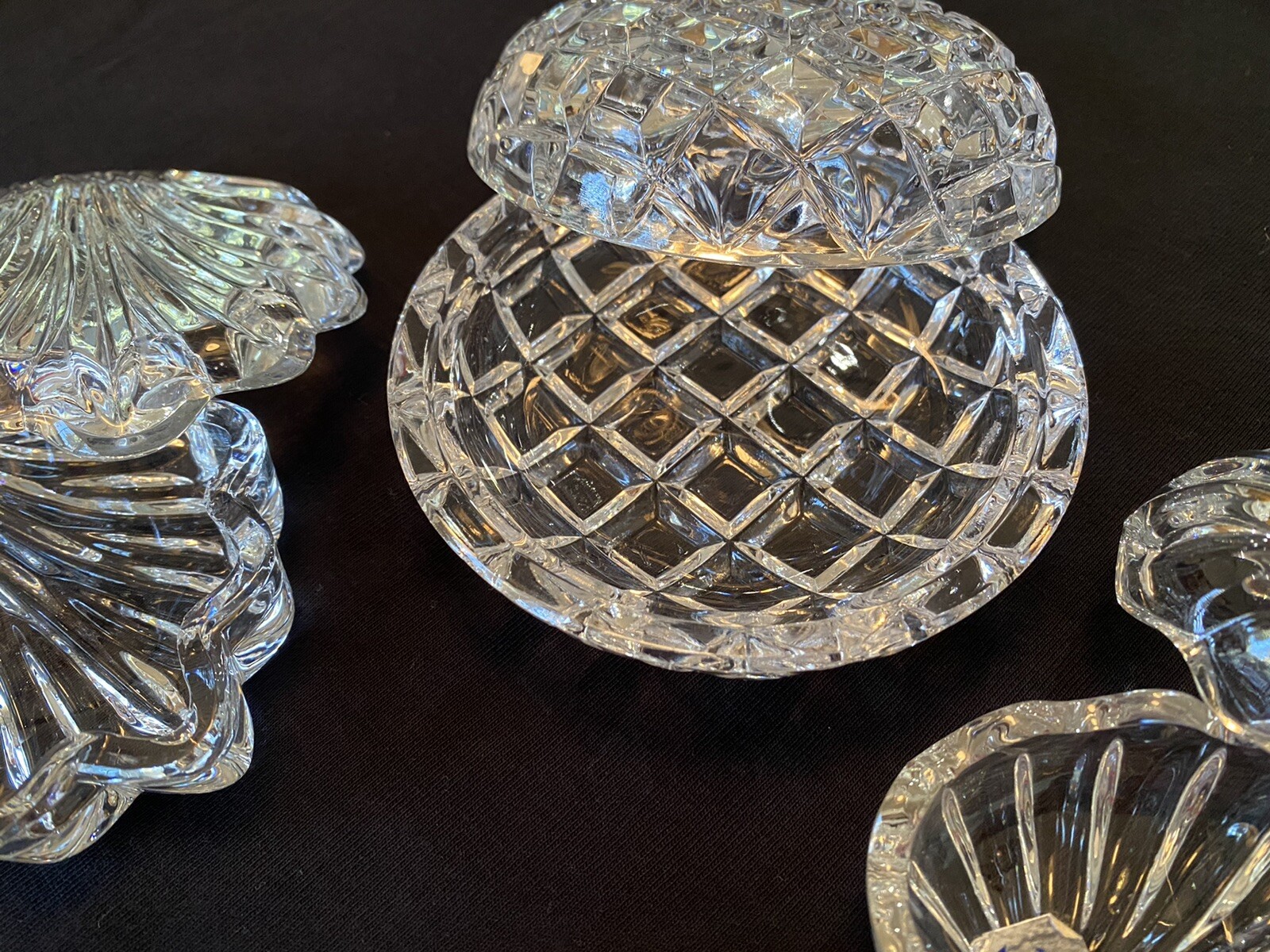 VINTAGE LOT OF 4 ASSORTED LEAD CRYSTAL JEWELRY OR TRINKET BOXES WITH