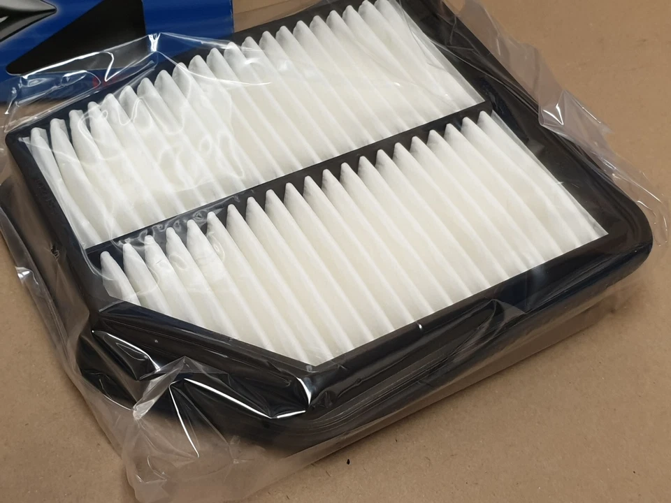 Воздушный фильтр Suzuki Grand Vitara JB424 Mk2 2.4 2009-on J24B 1378078K00 подлинный - Изображение 2 из 4