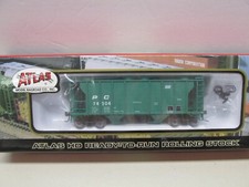 ATLAS-11842-2-PENN CENTRAL-2-BAY HOPPER 74204-PIC. TAKEN IN BOX- HO SCALE