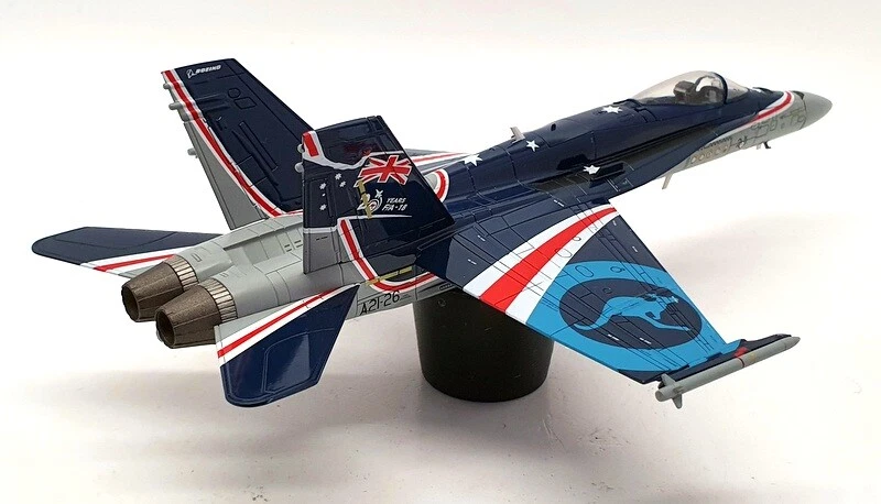 Hobby Master escala 1/72 HA3556 - McDonnell Douglas F/A 18A Hornet A21-26 Foto 2 de 4