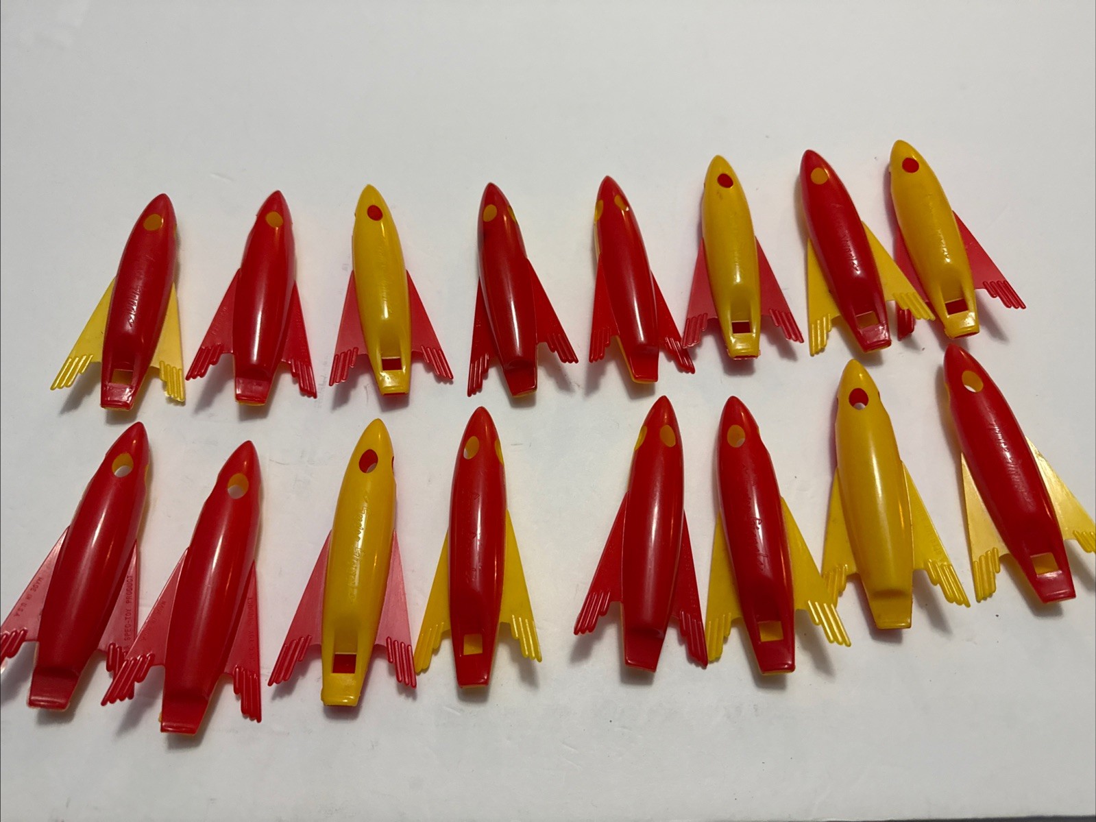 VINTAGE Lot Of 16 SPEC-TOY SPACE SIGNAL ROCKET WHISTLES MADE IN USA