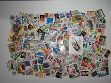 GROSSES KONVOLUT 30 GRS CA. 300 BRIEFMARKEN AUS ALLER WELT MON2