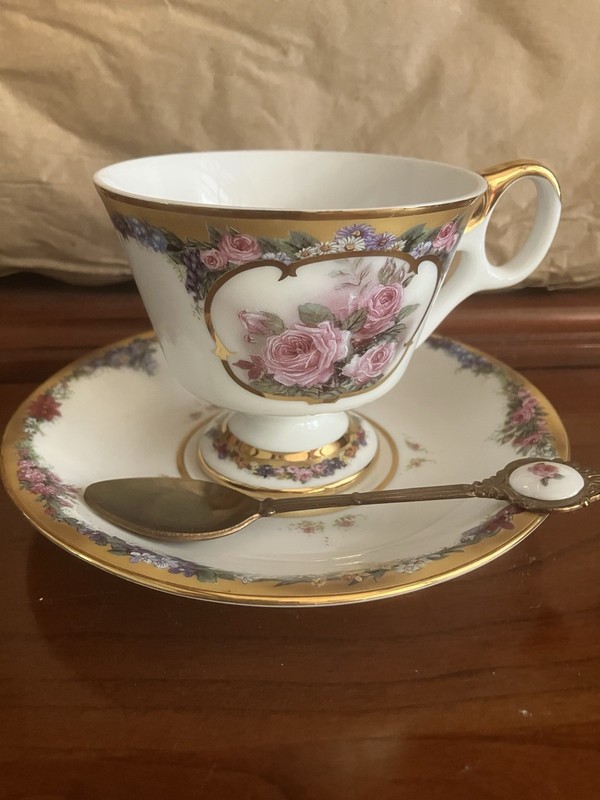Lena Liu's ROSES Flower of the Month Tea Cup Saucer Spoon Bradford Editions A104