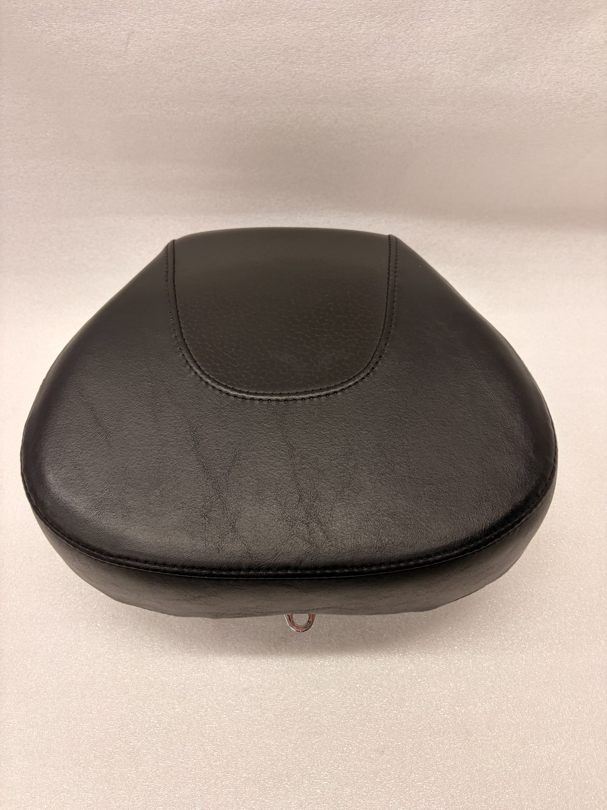 GENUINE HARLEY 2010-17 SOFTAIL FAT BOY PASSENGER WIDE PILLION SEAT NICE   B2
