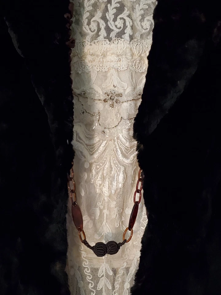 Colete preto vitoriano original pele de castor xale capuz crochê fechamento Halloween - Imagem 4 de 4