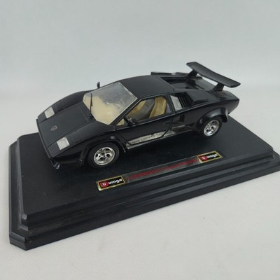 1988 Lamborghini Countach Black 1:24 Scale Bburago Diecast Model