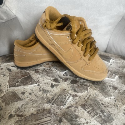 Size 10 - Nike Dunk SE Low Wheat