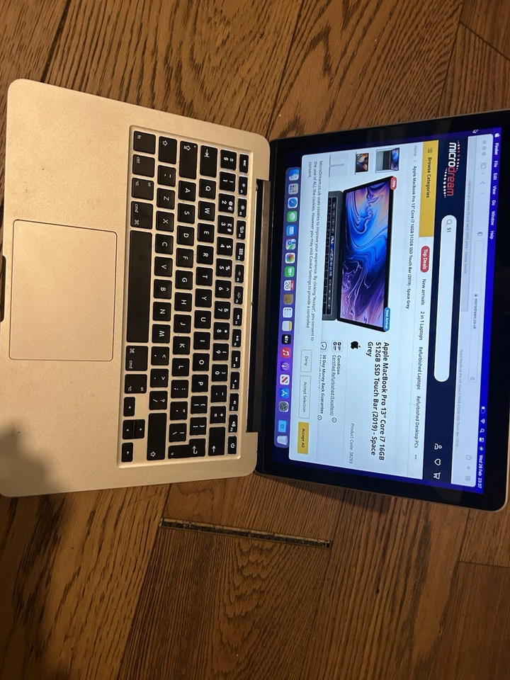 Apple MacBook Pro Retina 13 inch Early 2015 A1502 2.7 i5 8GB RAM 256GB - Image 2 of 3