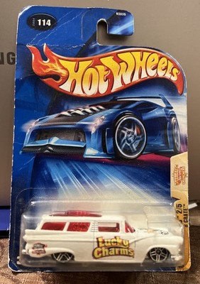 2004 Hot Wheels #114 Cereal Crunchers-Lucky Charms 2/5 8 CRATE White w/PR5 Spoke