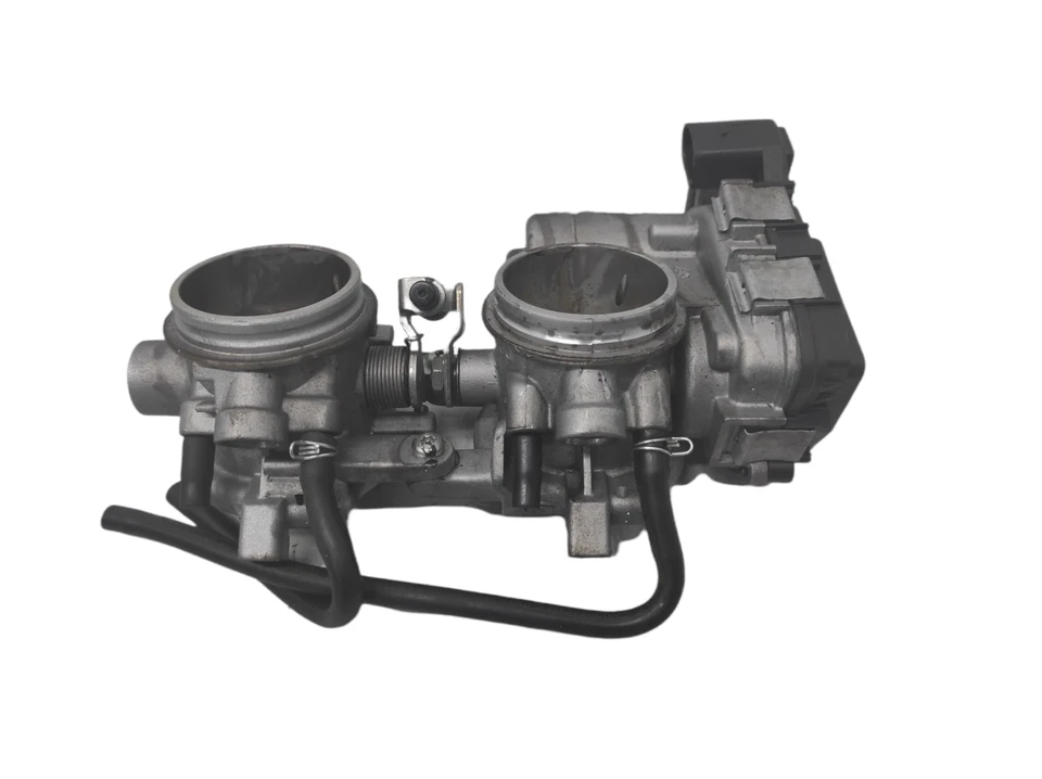 Cuerpo acelerador trasero Aprilia RSV4 RF 2015 2016 Foto 3 de 4