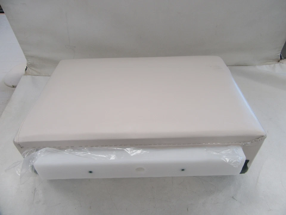 WISE PREMIER PONTOON 27" BENCH SEAT CUSHION SET BM1242-1032 CREAM / GREEN BOAT - Image 4 of 4