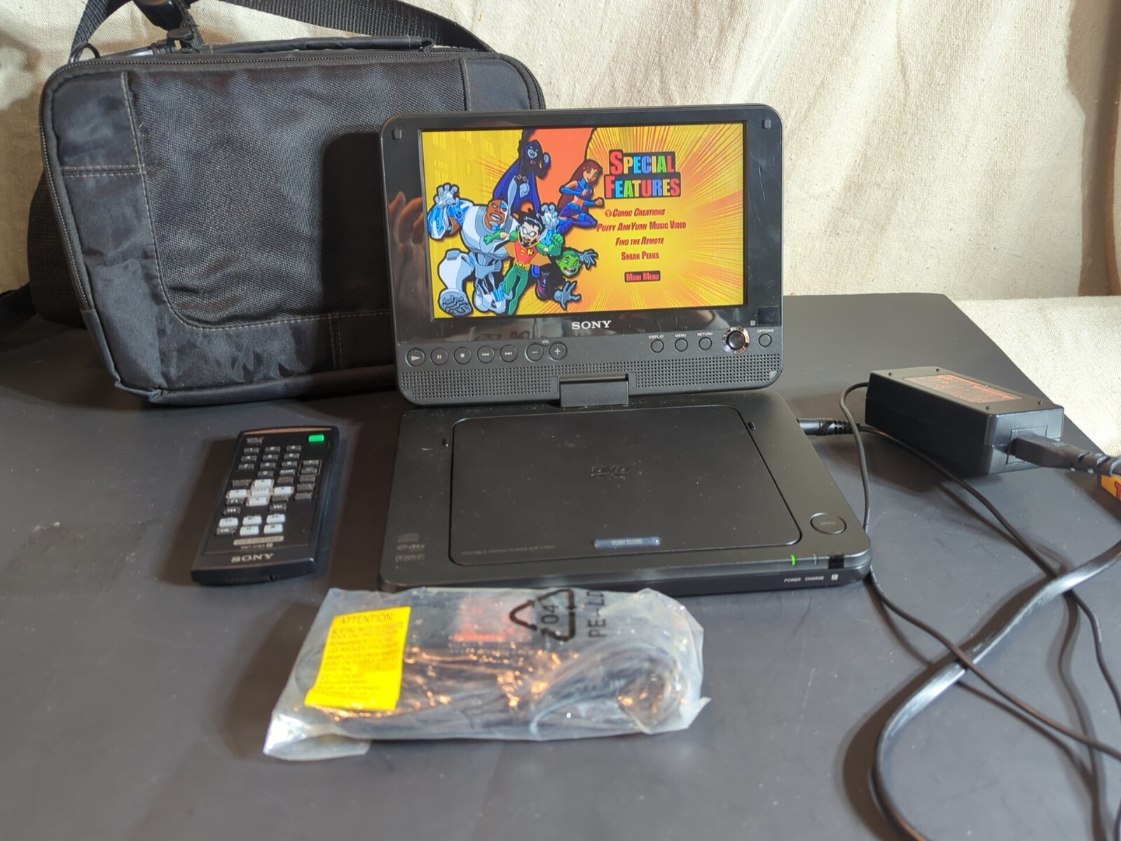 Sony DVPFX820 Black Portable CD/DVD Player With Bag And Accessories