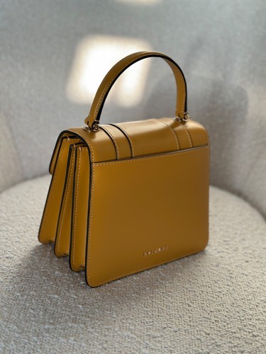 Bolso Bandolera de Cuero Bvlgari Serpenti Forever Asa Superior Amarillo Azafrán £2730 Reino Unido - Imagen 8 de 20