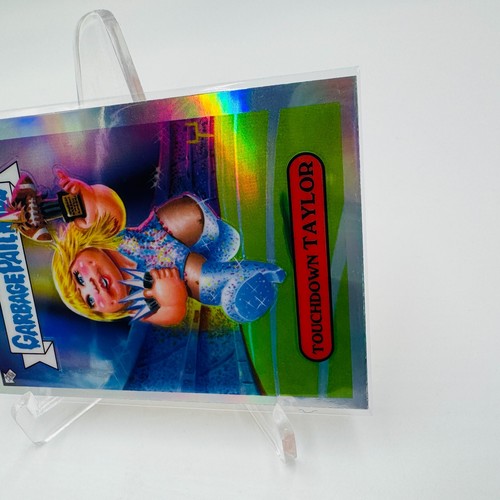2024 Garbage Pail Kids Chrome Series 7 Music Awards Touchdown TAYLOR Swift - Picture 5 of 6