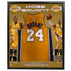 kobe bryant hand signed