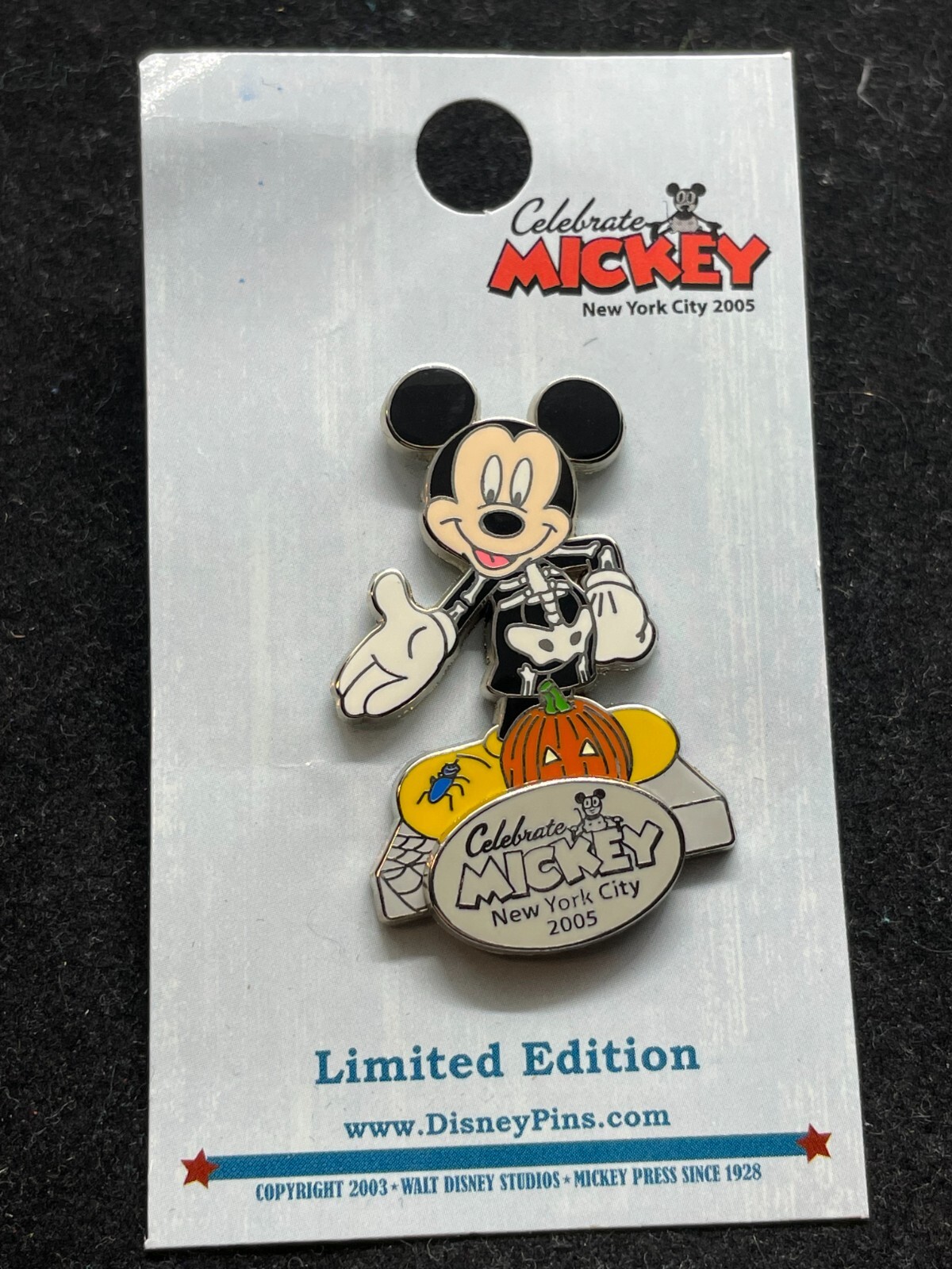 Disney Pin - NYC WOD - Celebrate Mickey Funny Bones - James Gandolfini 40368 LE
