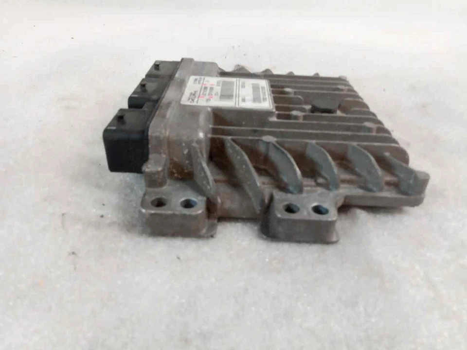 237101989R centralina motore per RENAULT CLIO III GRANDTOUR 2008 529928 - Immagine 2 di 4