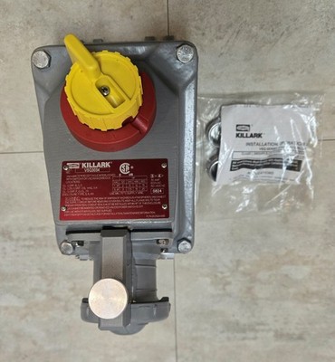 Killark VersaMate Receptacle Hazardous Interlocked with Switch VSQ3034