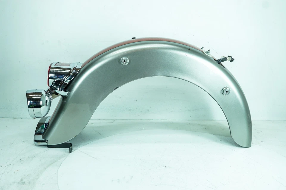 07 Harley Electra Glide Touring Rear Wheel Fender & Turn Signal Indicators 1399 - Image 2 of 4