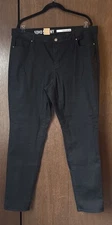 NEW NWT DKNY Womens Soho Mid Rise Black Skinny Jean