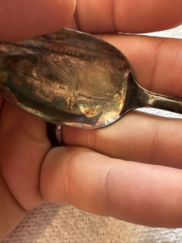 Rare 1939 NEW YORK WORLDS FAIR SPOONS Wm. Rogers *Complete Set of 12 Buildings* - Picture 11 of 16