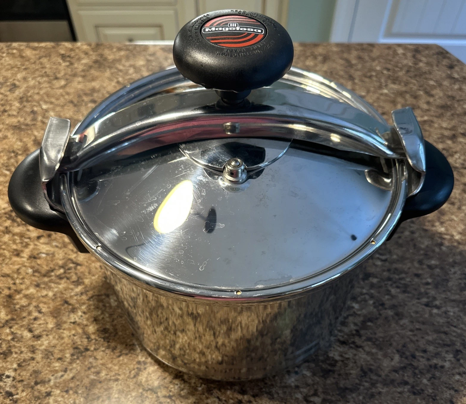 Magefesa Pressure Cooker Stove top 8L / 8.45 QT 18/10 Stainless Steel Vintage