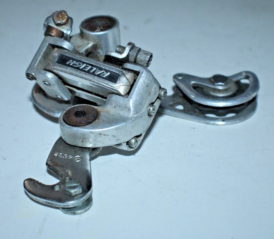 Desviador trasero Raleigh Suntour vintage plateado largo alcance 6 velocidades ¡Envío a EE. UU.! Foto 4 de 4