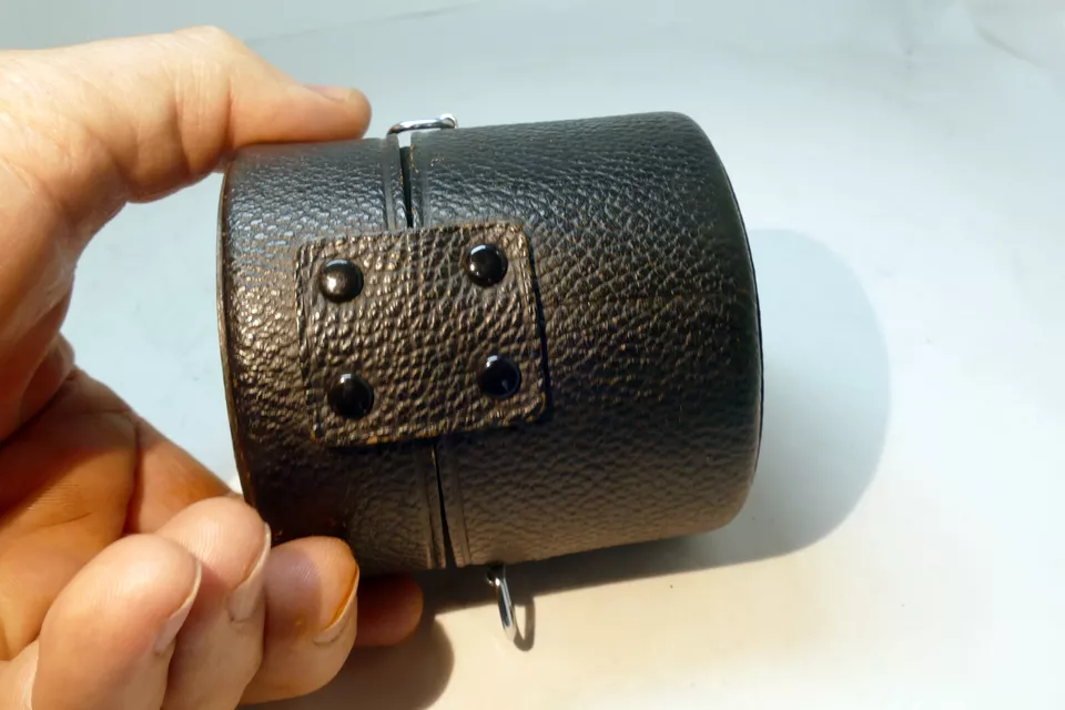 Estuche rígido Fujica para lente 35 mm f2,8 (se adapta a 50 mm f1,4) Fujifilm Foto 4 de 4