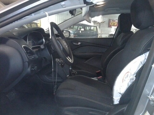 Dodge Dart 2015 volante negro - Imagen 5 de 12