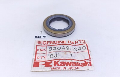 NOS Kawasaki G3 G4 G5 KD KE KH KM KS KV KX MC1 Oil Seal 92049-1240