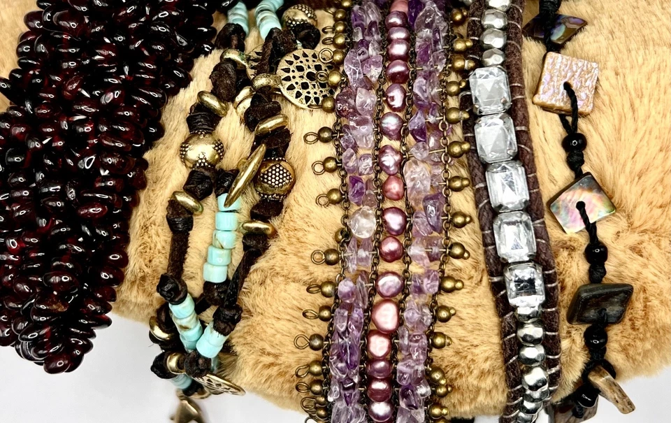 Lote De Colección Pulseras Perlas Amatista Turquesa Estrás Lote De 5 Pulseras Foto 2 de 4