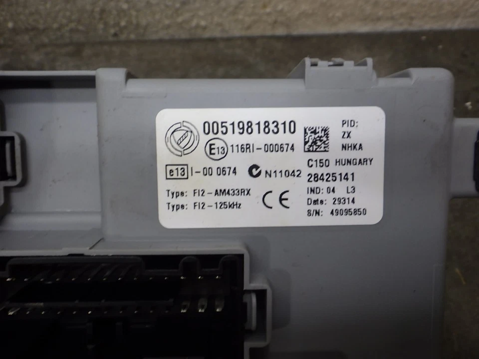 Fiat 500 2015 Lock Set ECU BCM Ignition Key 52013981 F1474 - Image 4 of 4