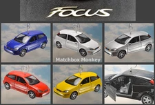 Ford Focus SVT Custom 1/34 Custom Christmas Ornament Car Hybrid Hatchback Adorno