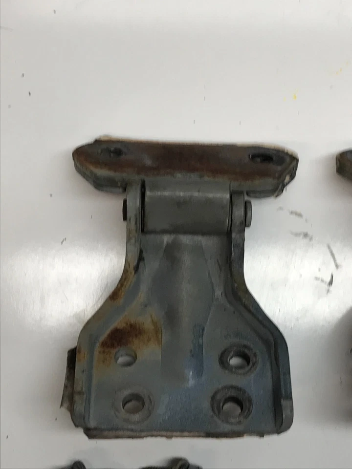 Nissan 300ZX Z31 1986-1988 bisagras de puerta lado derecho derecho azul herrajes OEM Foto 4 de 4