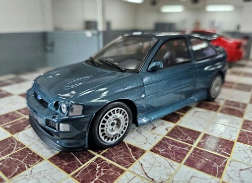 WHITEBOX 1992 FORD ESCORT RS COSWORTH METALLIC GREEN 1/24 DIECAST MODEL CAR - Picture 2 of 24