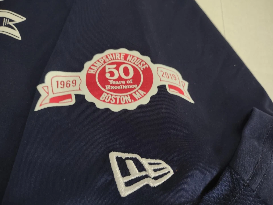 Pullover New Era Para Hombres Azul Cheers Beacon Hall Manga Corta 2 Botones Talla Mediana Foto 4 de 4