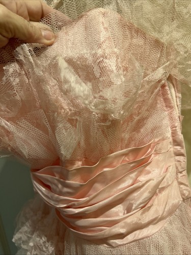 Beautiful Vintage 50-60s Tulle Pink tiered Ruffle Dress - Picture 9 of 13