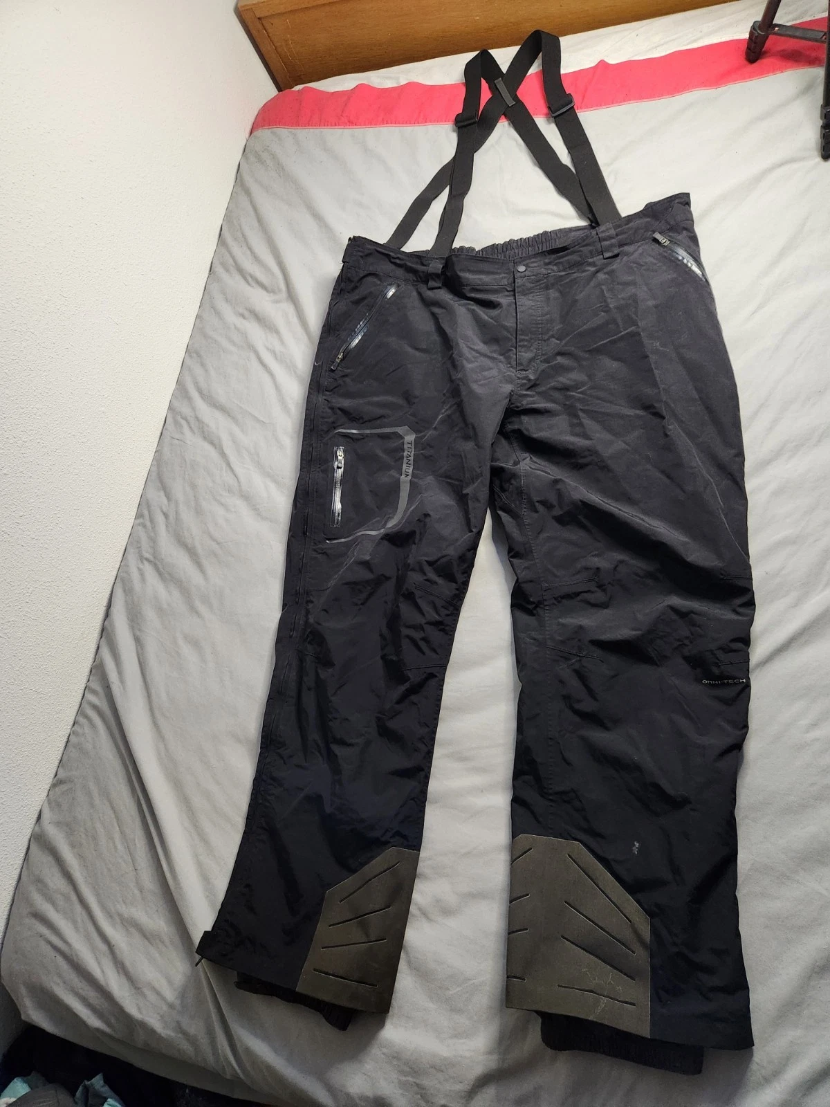 Columbia Titanium Snow Bib Overalls Mens Size 4XL Black Omni-Tech Waterproof EUC
Opens in a new wind