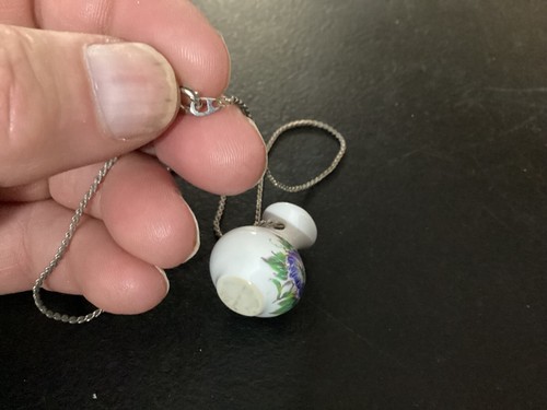 Small Ceramic Vase Fashion Jewelry Necklace - Picture 7 of 10