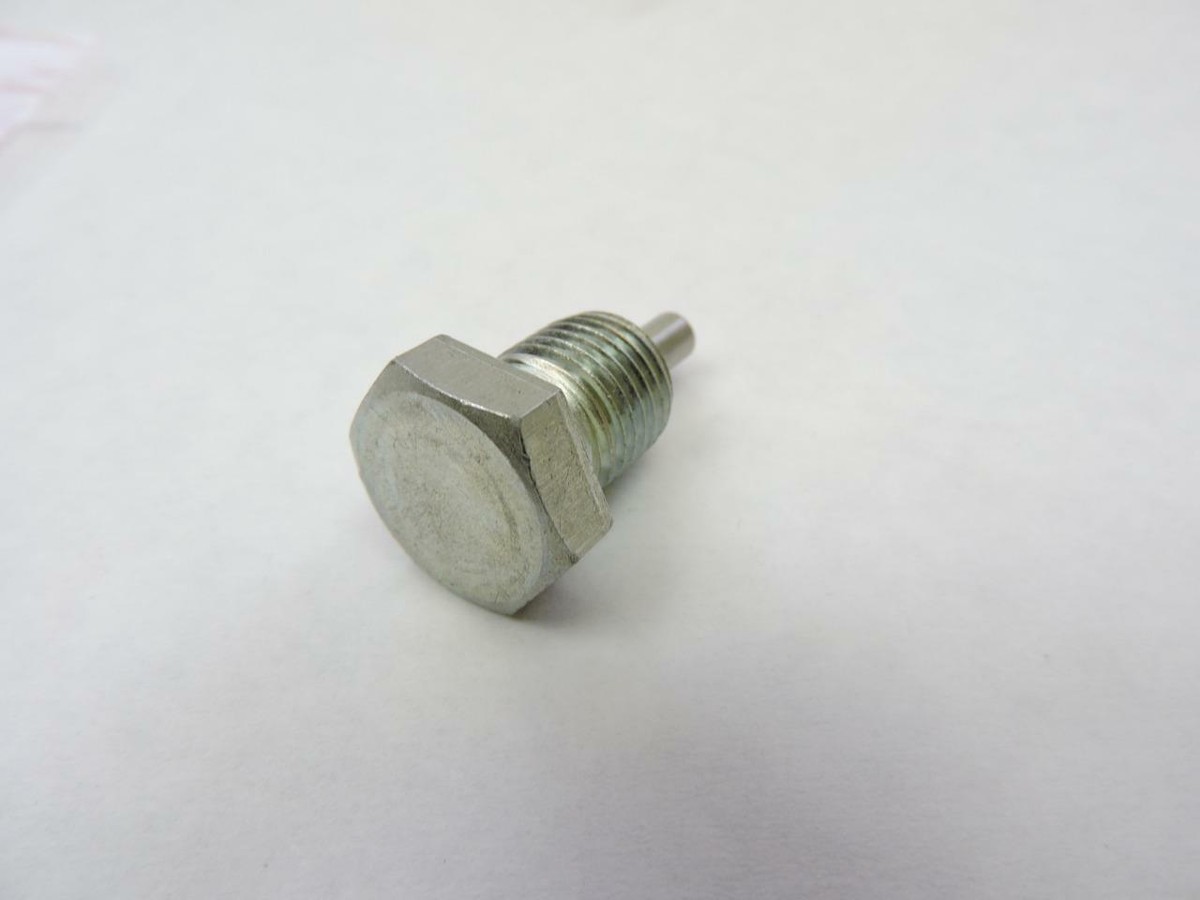 90340-14149 NOS Yamaha Straight Screw Plug XV1100 VMX1200H Virago