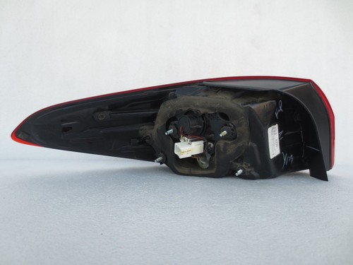 🔄2017-2018 Kia Forte RIGHT Passenger OEM Halogen Tail Light Brake Lamp🔄CRACKED - Picture 7 of 11