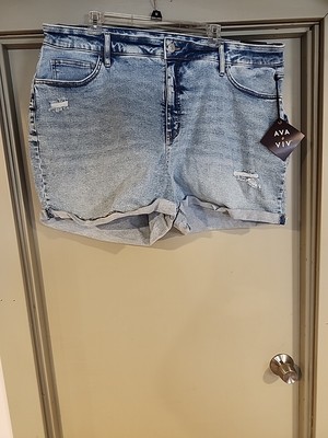 AVA & VIV Women Plus Jean Shorts sz 22W Med Wash High Rise Stretch Midi Cuff NEW