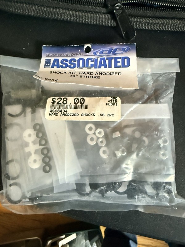 TEAM ASSOCIATED 6434 Front .56 Hard Anodized Shock Kit RARE Vintage RC10
