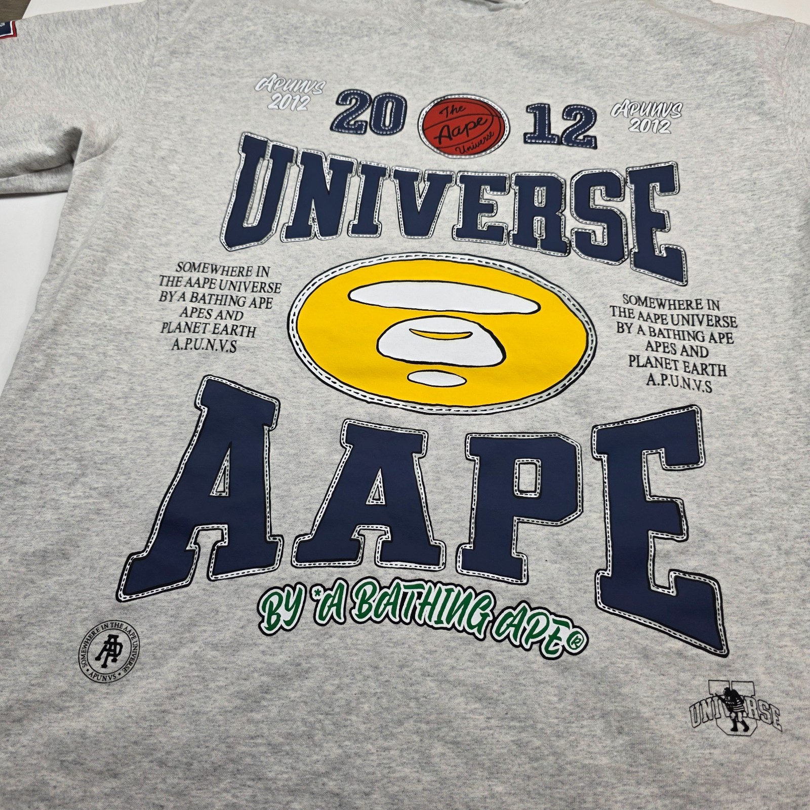 AAPE by A Bathing Ape Universe T Shirt Men Large 2012 APUNVS Double Sided