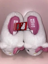 Hello Kitty Women's Slippers Slip-On Plush Shoes Size 5/6 Sanrio NWT Runs Small