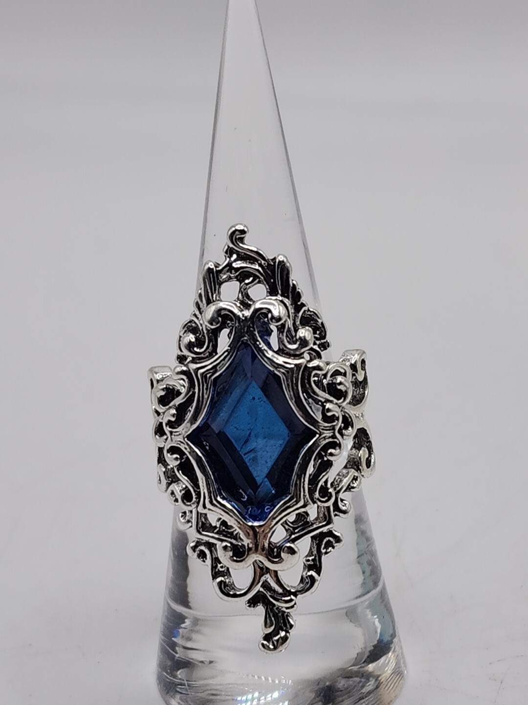 Gorgeous Statement Ring Size 7 Silvertone Blue Rh… - image 4