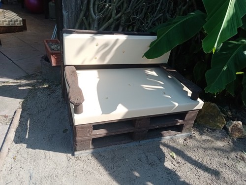 Gartenmöbel lounge aus Paletten und Polster - Bild 6 von 7