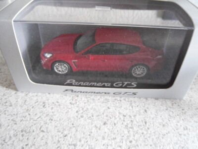 Minichamps Porsche Panamera GTS rot Promo  Porsche Edition   ovp