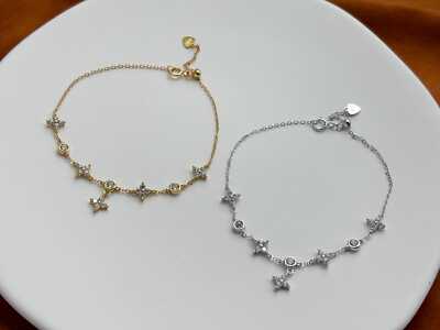 18K vergoldet 925 Sterling Silber vierblättriges Kleeblatt Bettelarmband 5A Zirkon