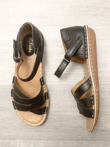 clarks black sandals wide fit